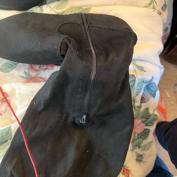 Just fab tall, black boots - Picture 3 of 5